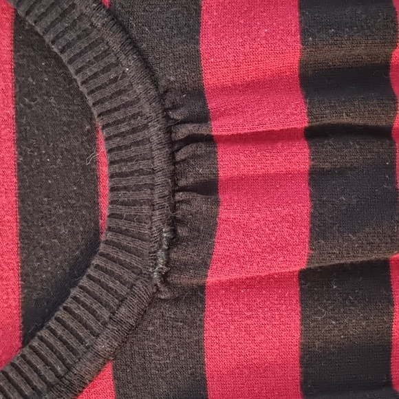 Y2K | Black and Red Stripped Shirt - Picture 3 of 4